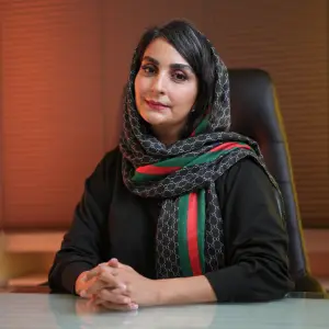آزاده نادری